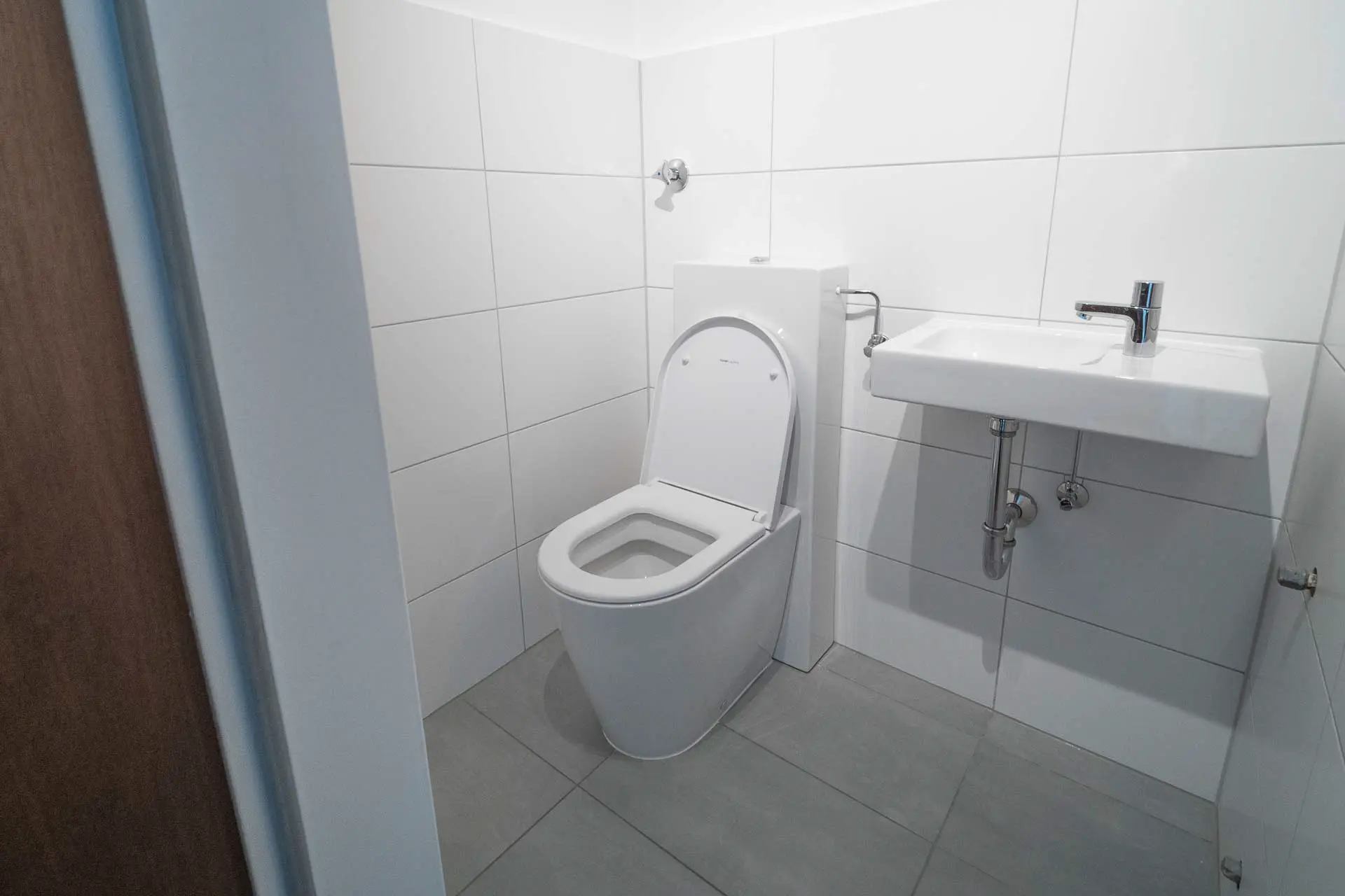 Standspül-WC der Firma Laufen in Kooperation mit dem Designhaus Kartell